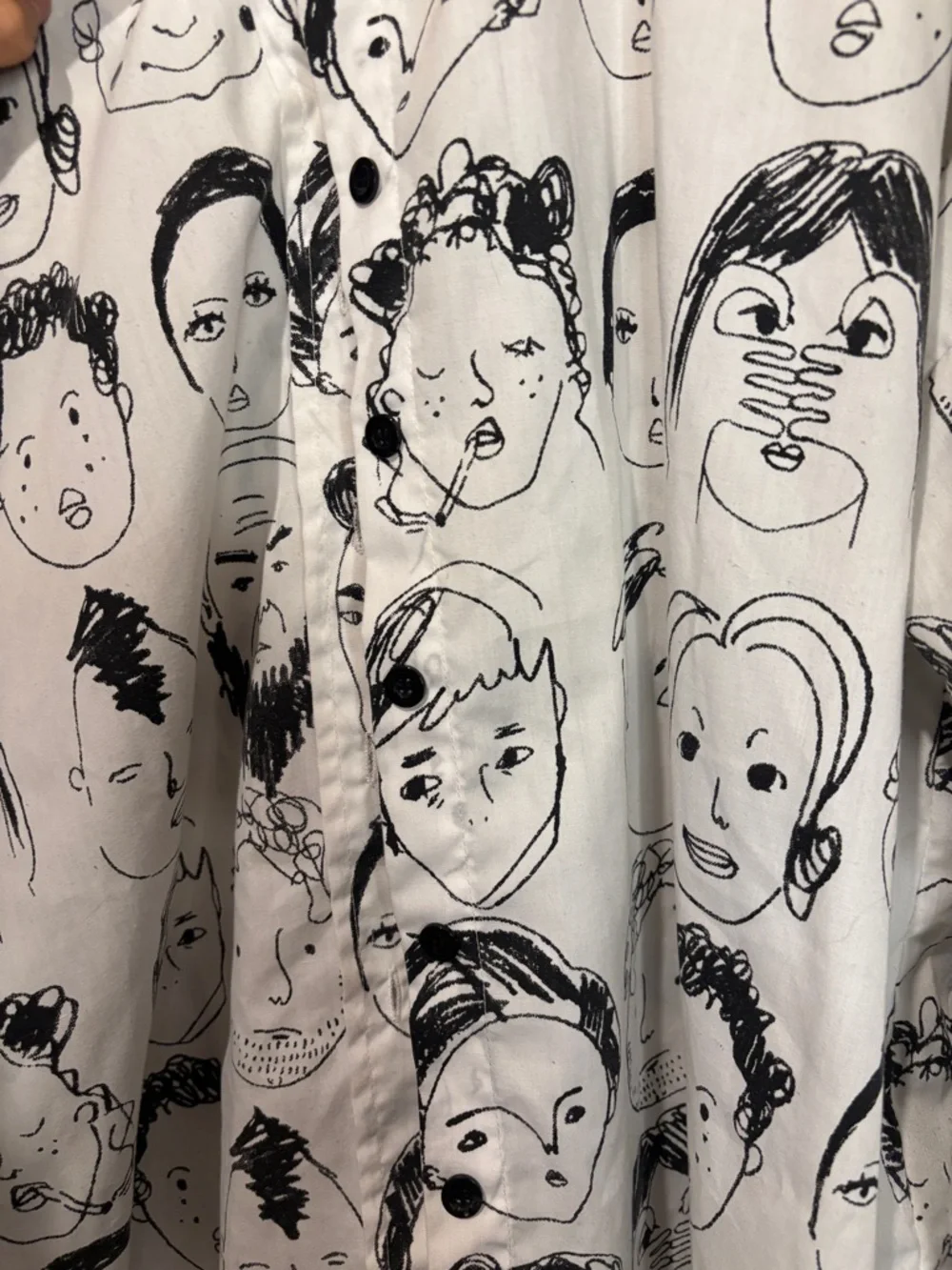 La Vie en Lente Abstract Face Print Button Up Shirt White Black Artsy - Picture 3 of 6